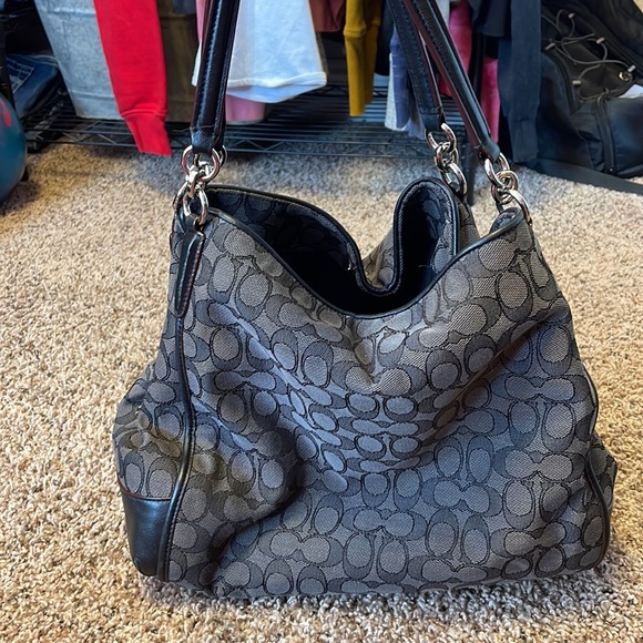 Coach signature shoulder bag - Picture 4 of 6